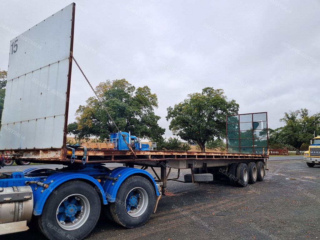 43ft 1980 Freighter Flat Top Truck, Trailer & Heavy Equipment Auctions