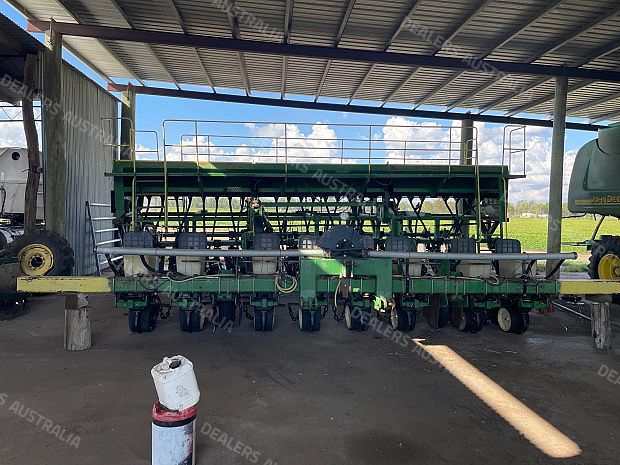 Kinze 8 Row Planters For Sale In Qld #be04438 