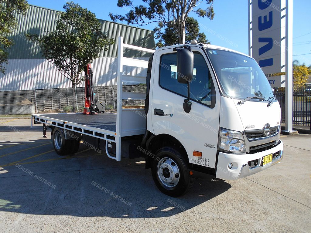 2017 Hino 300 920 TRAY TOP WITH CRANE For Sale In NSW 76T00JJ Farm 2017-hino-300-920-tray-top-with-crane-for-sale-in-nsw-76t00jj-farm
