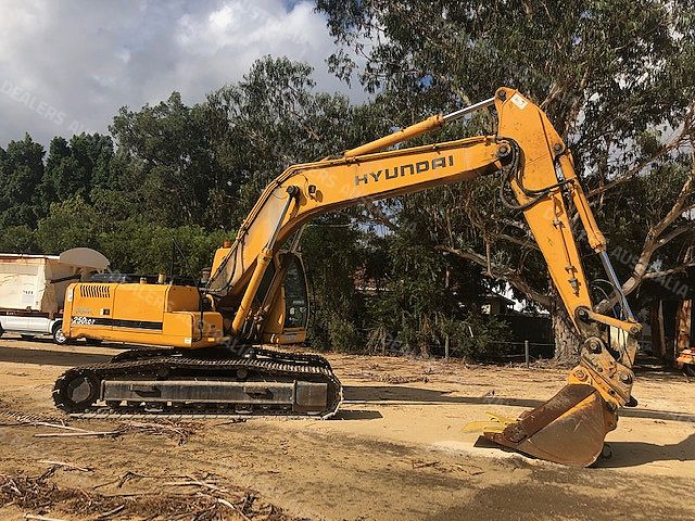 hyundai excavator dealer finder