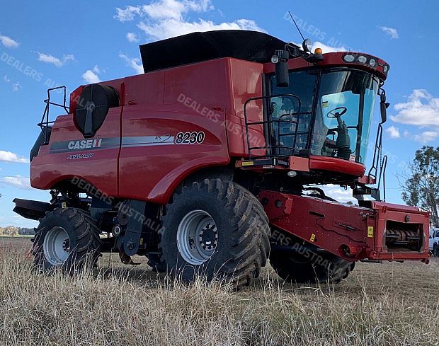 CASE IH 8230 Header(Combine) for sale in QLD #BE02999 | Farm Dealers ...