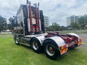 2001 Kenworth K104 Cat C16 